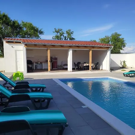 Family Friendly House With A Swimming Pool Bulic, Zagora - 18943 בית נופש בנקובאץ