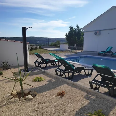 Family Friendly House With A Swimming Pool Bulic, Zagora - 18943 בית נופש